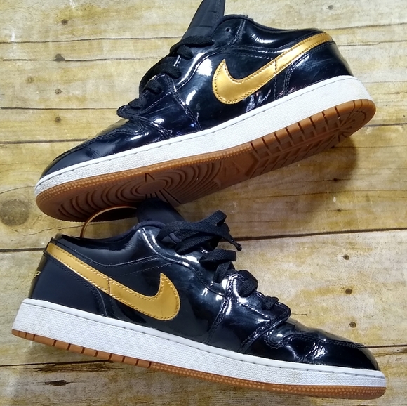 Air  Jordan 1 retro low black metallic gold - Picture 2 of 9